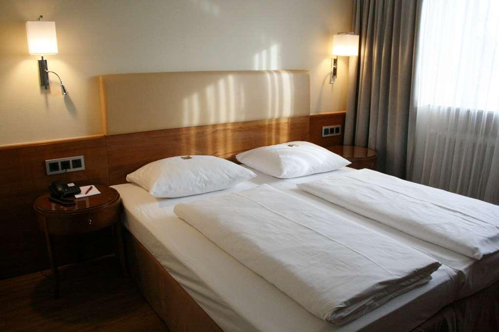 Durer-Hotel Nuremberg Room photo